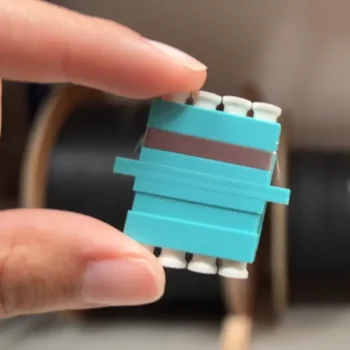 acoplador-quadruplex-om3-lc-cable-fibra-optica-1-fibramarket-empalmadoras-fusionadoras-jumpers-pigtails-distribuidores-opticos-vacios-cajas-ftth-cobre-cables-fibra-optica-mexico