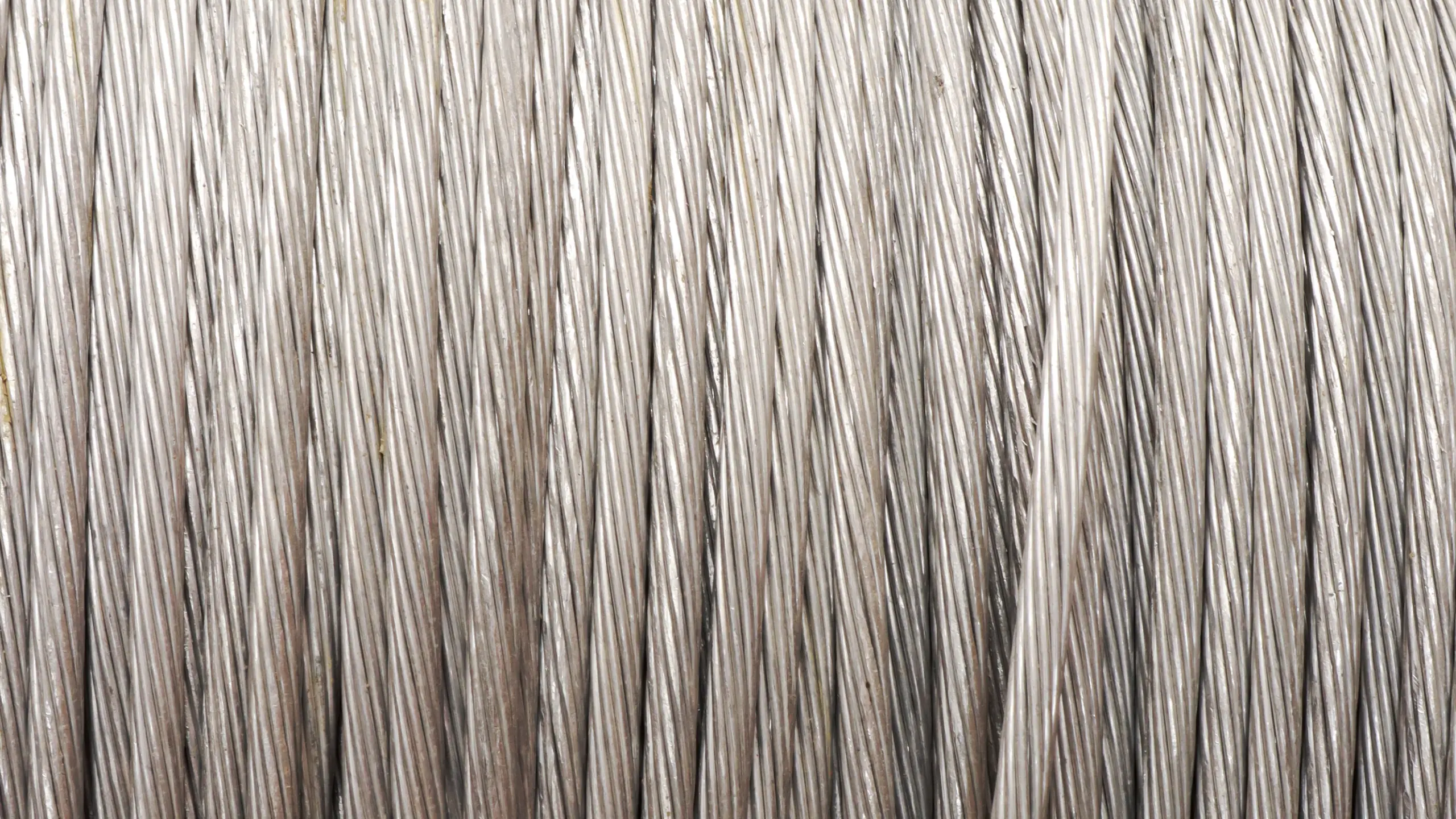 fibramarket-cable-opgw-vs-cable-adss--fibra-optica-02